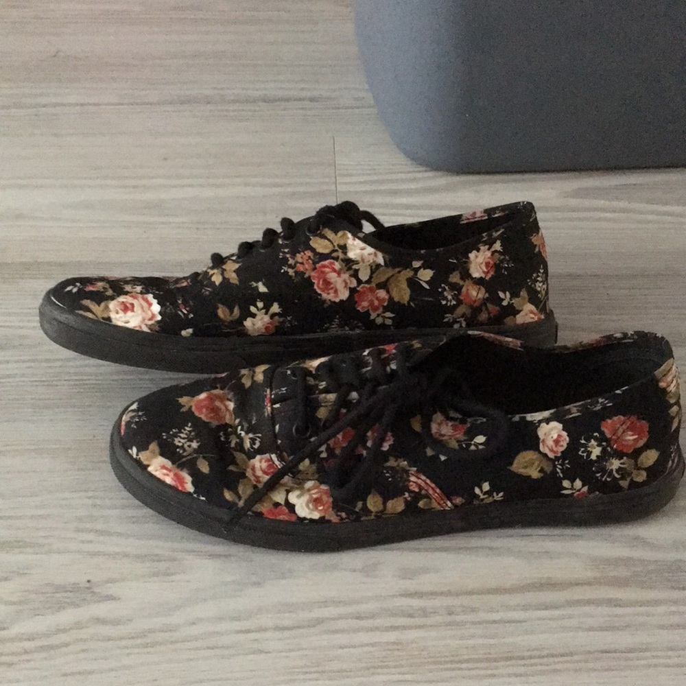 Floral Low Vans